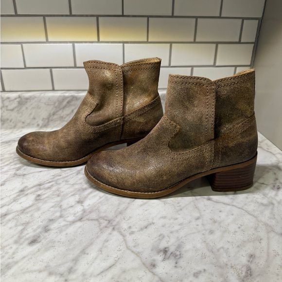 Diba True Walnut Grove Distressed Leather Western Booties, size 7 - Picture 4 of 7